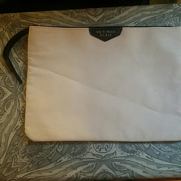 Victorias Secret Clutch with two pink lipsticks - Picture 2 of 4